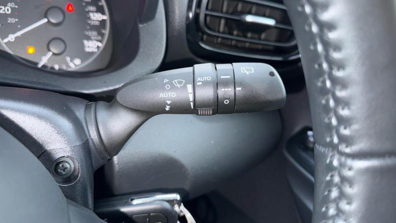 Toyota Yaris 1.5 Hybrid Icon 5dr CVT Hybrid Hatchback